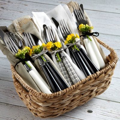 Q Squared NYC Provence Noir 20pc Set with Caddy