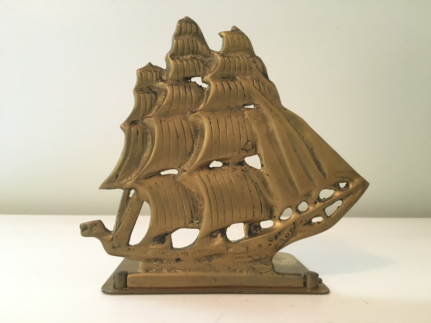 Vintage Pair of Brass Ship Bookends Maritime Tall Ships Schooners Nautical Coastal Ocean Seaside