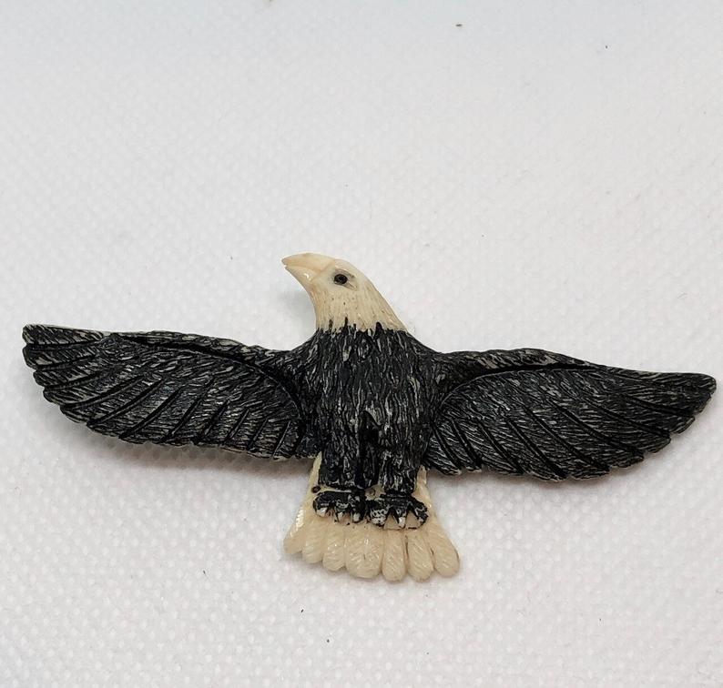 Soaring Bald Eagle - Large Hand Carved Button 10408C | Schooner Chandlery