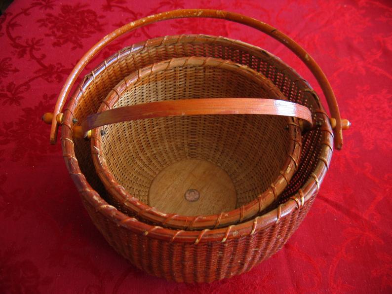 Nest of Two NANTUCKET BASKETS with 1993 Lincoln Penny imbedded in both